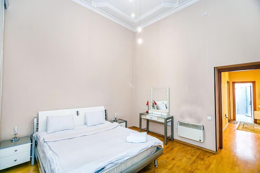 Apartment Azneft Meydani Baky Esterno foto